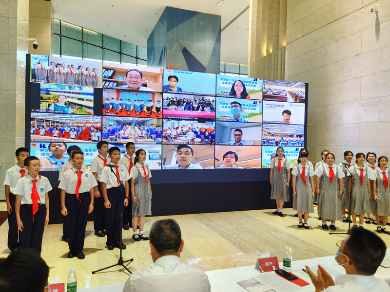 图片二：深港两地学生共唱香港回归25周年主题曲《前》_副本.jpg