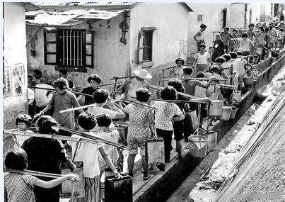 1962年9月至1963年5月，香港遭遇嚴重水荒。.jpeg