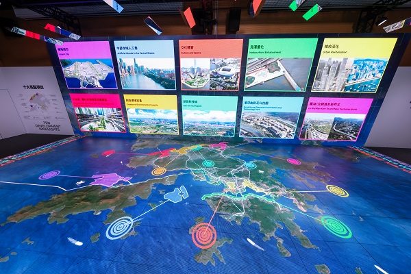 「創建香港新未來」展區「亮點項目」 為全港首創大型互動的規劃及基建展覽模式.jpg