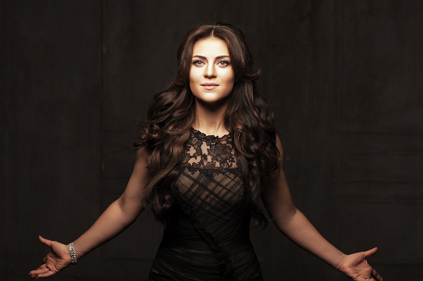 Photograph-Venera Gimadieva (c) Leonid Semenyuk, Pavel Vaan.png