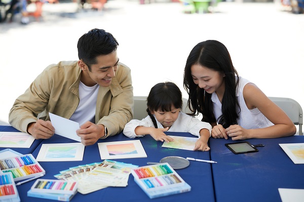 周末特設「和諧粉彩工作坊」 共度幸福親子時光 (1).jpg