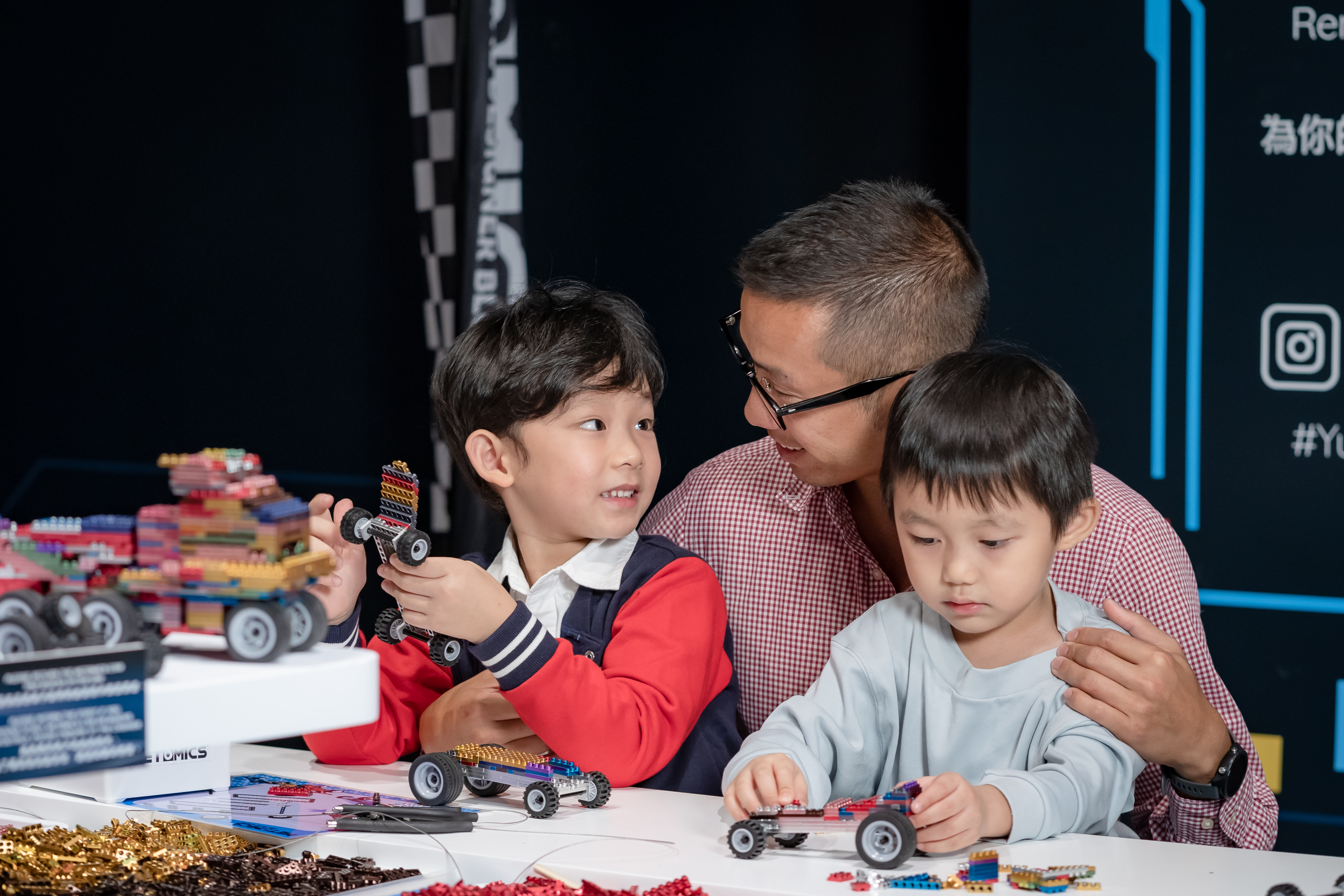 Yum Me Play flagship store_Experience Zone_JRA_2A.jpg