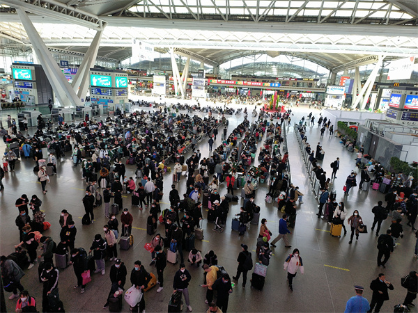 1、廣州南站候車室.jpg