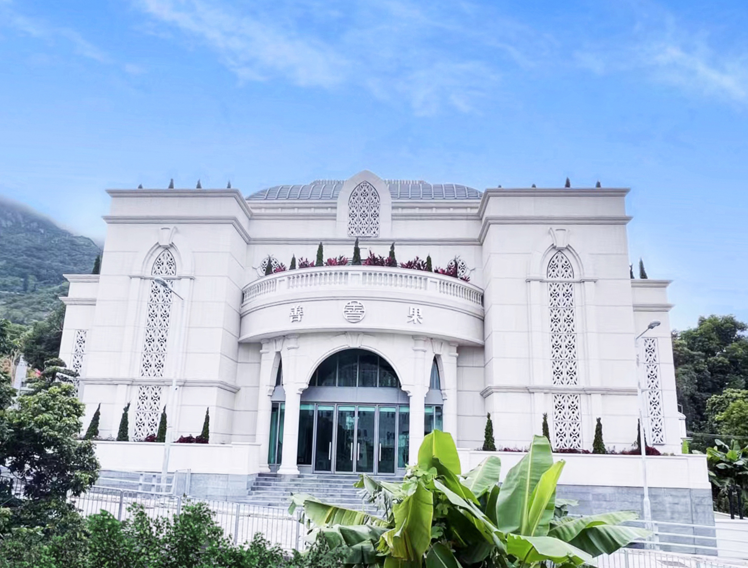 02_位於屯門的「善果」，外觀仿如一座寧靜高雅的宮殿，予人舒適安逸的感覺。.jpg