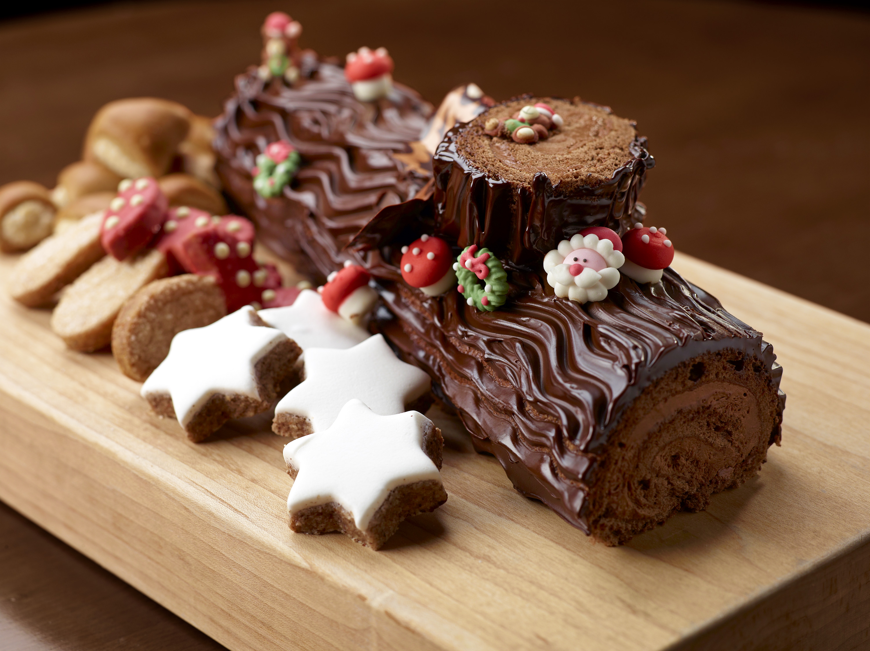 Cafe Christmas Log Cake.jpg