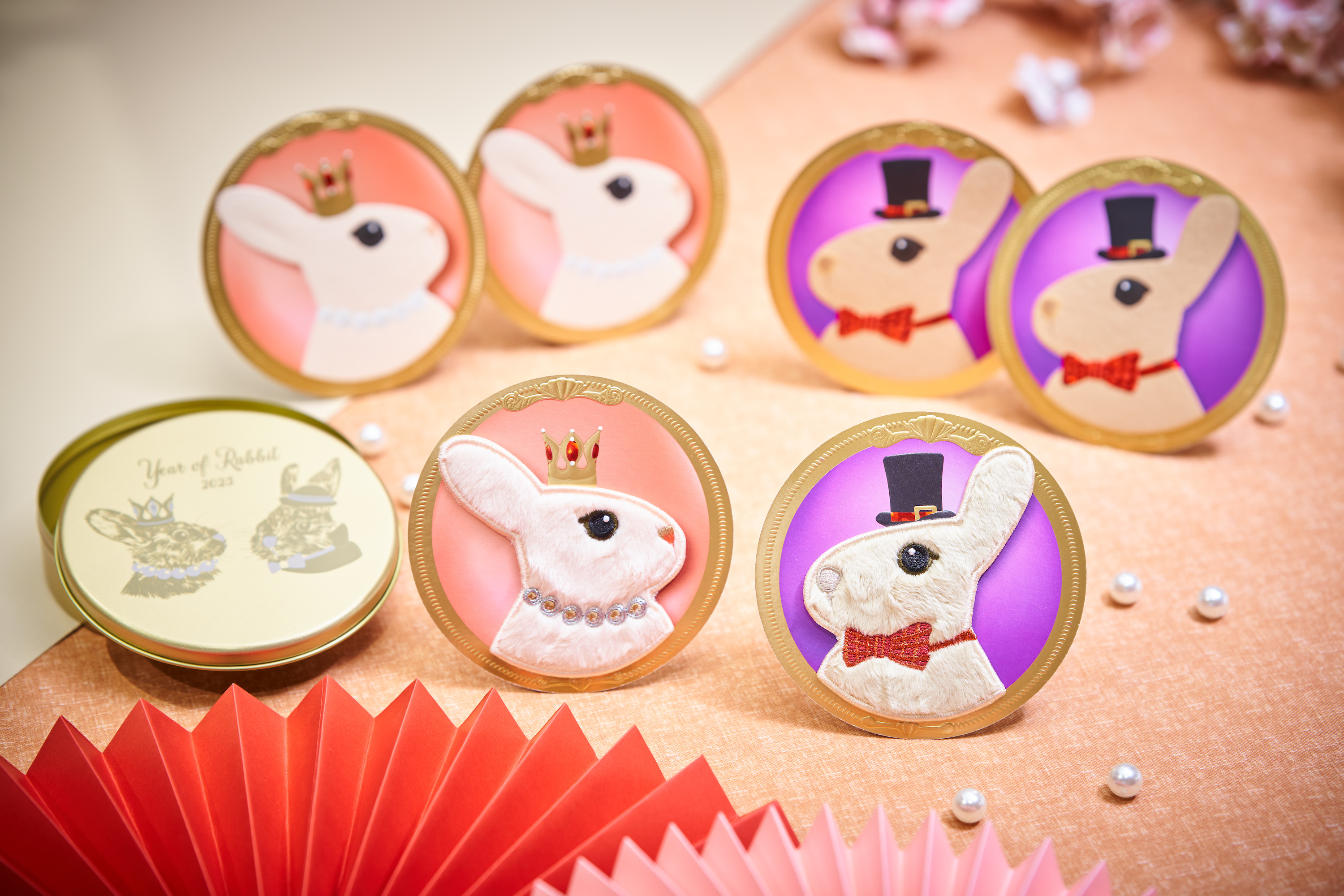 (2) 北角匯_「萌兔貴族」利是封_每盒有齊兩款_共6個利是封_每盒包含1對仿兔毛版+2對炫光版_2.jpg