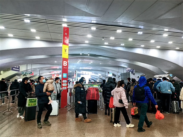 地鐵2023年春運客流圖4 連駿攝.jpg