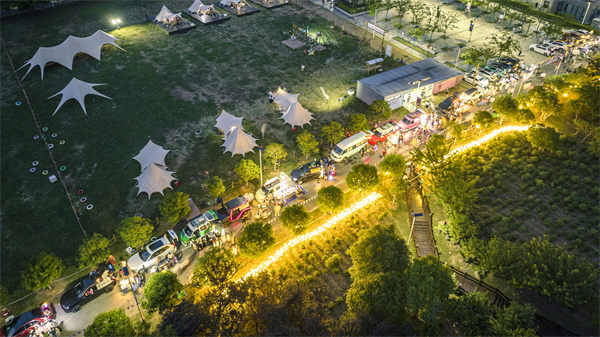 6、2022首届中国汽车后备箱文化市集论坛 - 复件(1).jpg