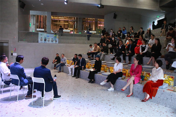 图片3 「領袖圓桌派」圓桌對話.jpg