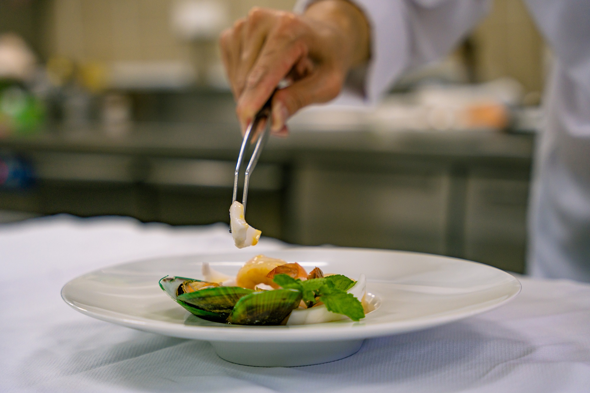 The Residence Maldives at Dhigurah - LI BAI restaurant - chef Huing - 黃偉強 - HUING WEI QIANG - 11.jpg