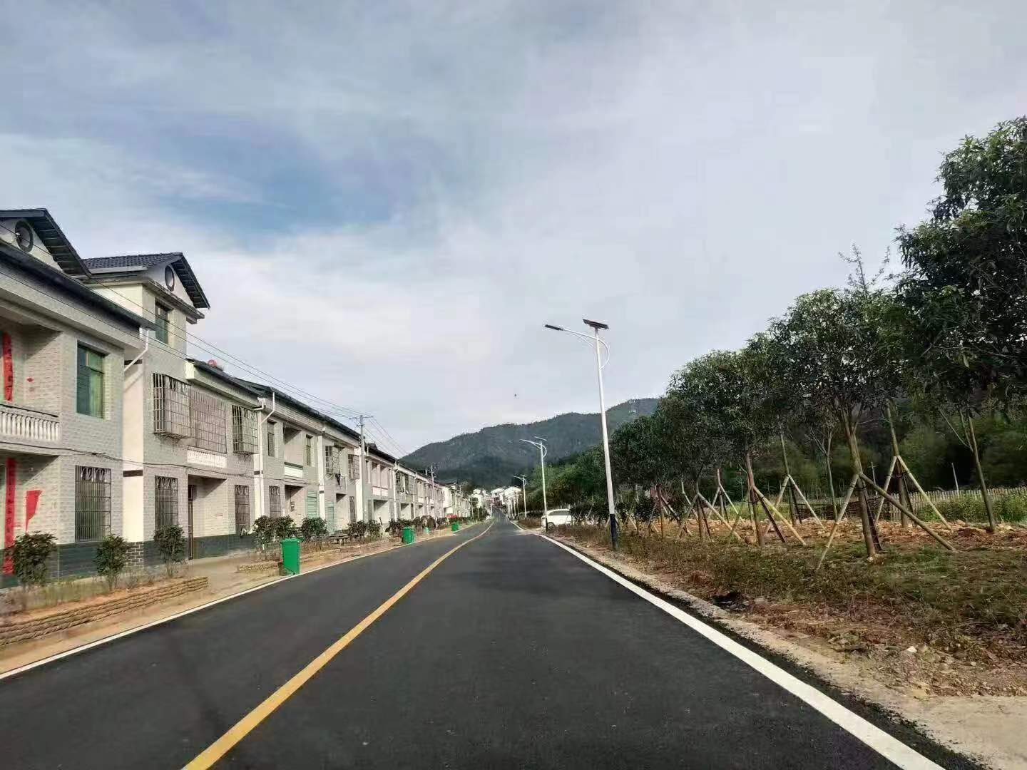 圖二 道路清潔整治卓有成效.jpg