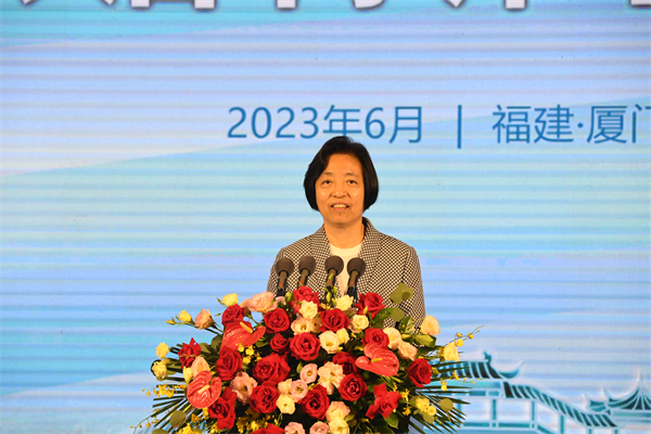 圖一:全國政協副主席、台盟中央主席蘇輝出席論壇開幕式並致辭。 蔡戎攝.jpg