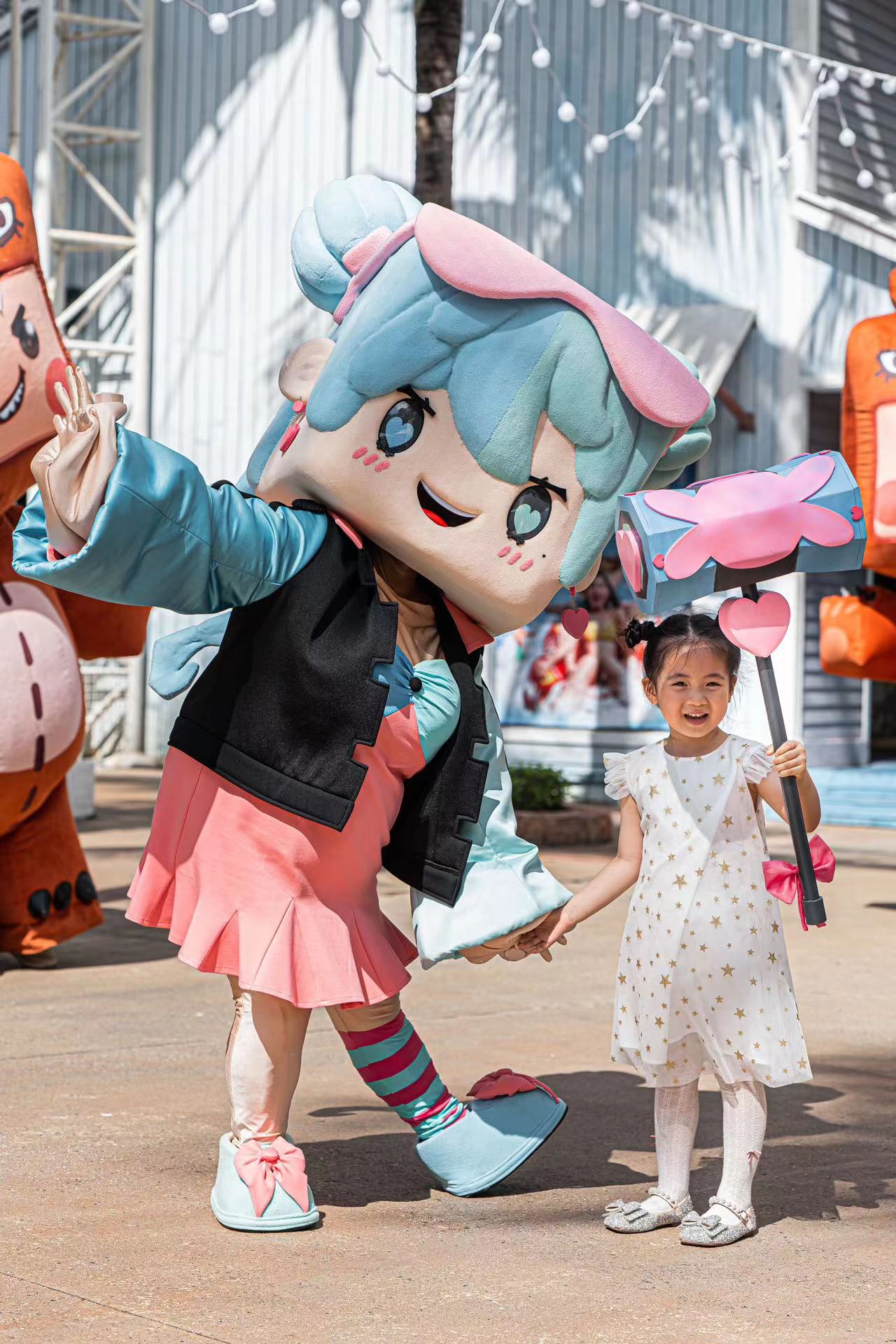 端午期间 深圳欢乐谷全园迷萌童趣演艺秀不停.jpg