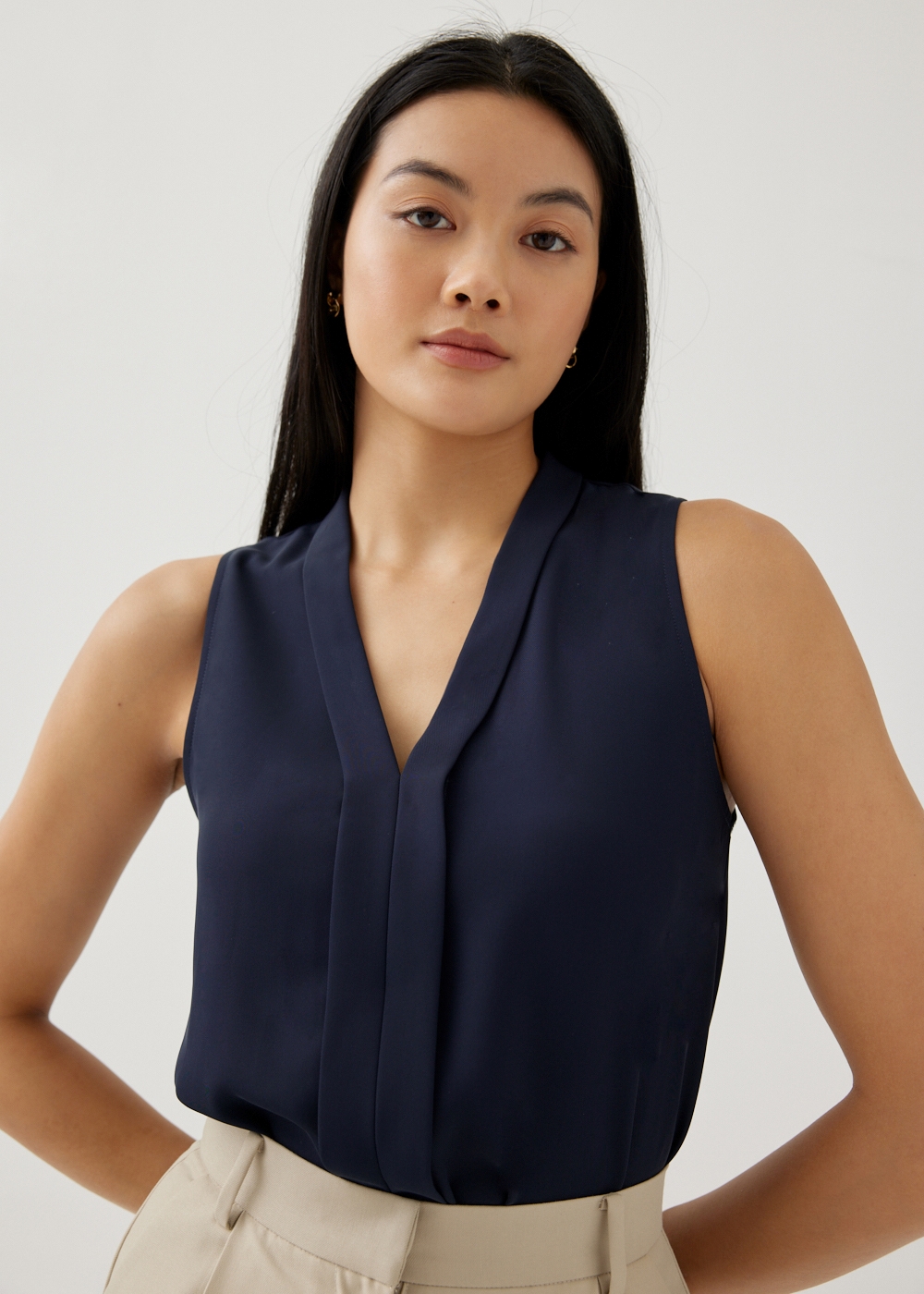 Karileen Front Collar Sleeveless Top HK$235_1.jpg