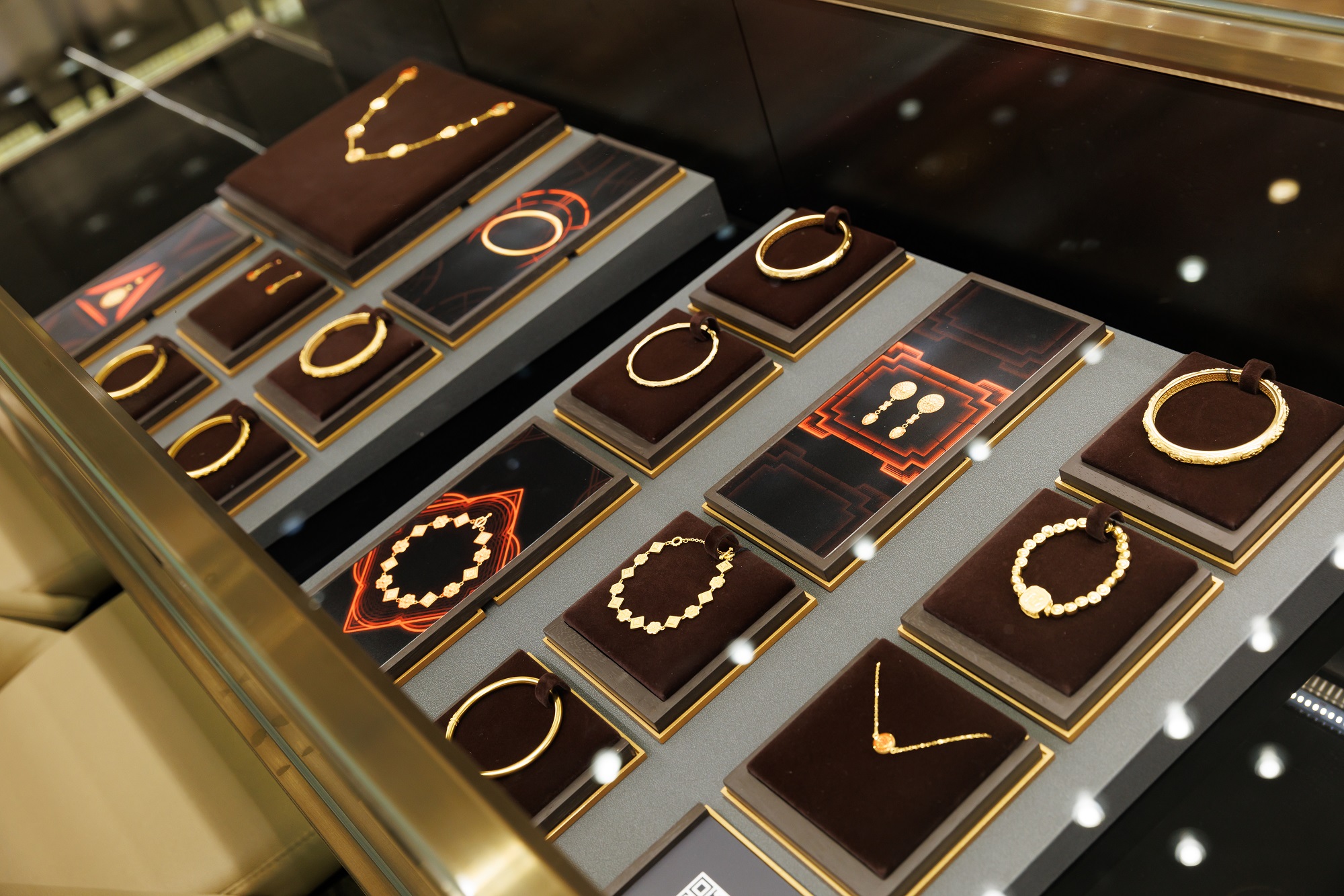 01_周大福傳承系列_《A Style Legacy》期間限定店_4.jpg