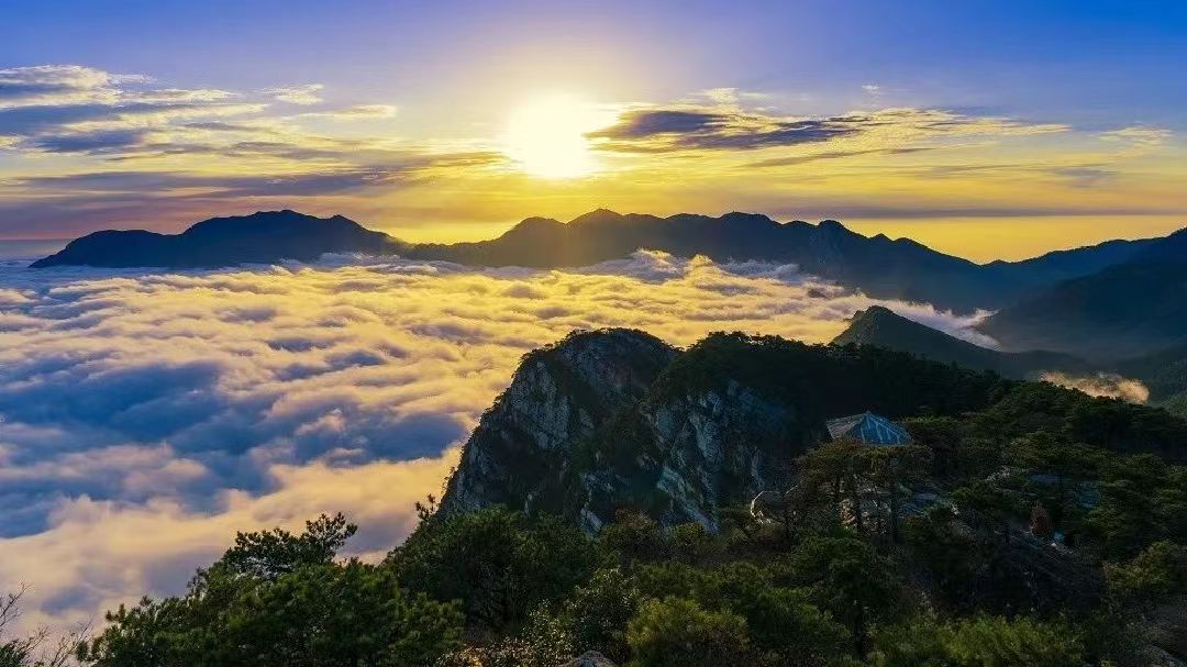 图四 庐山云海.jpg