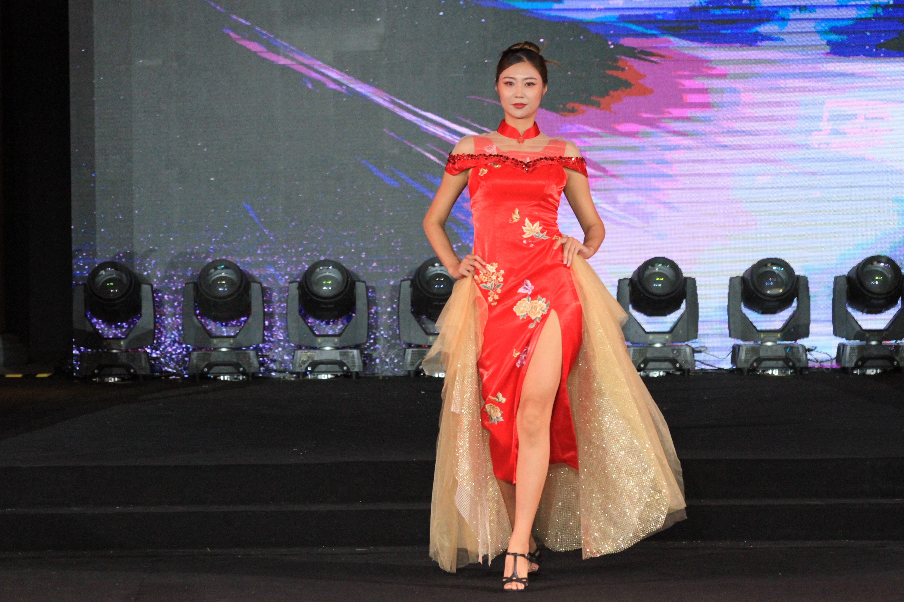 2023 8 23 沈阳旗袍节之皇寺 (18).JPG