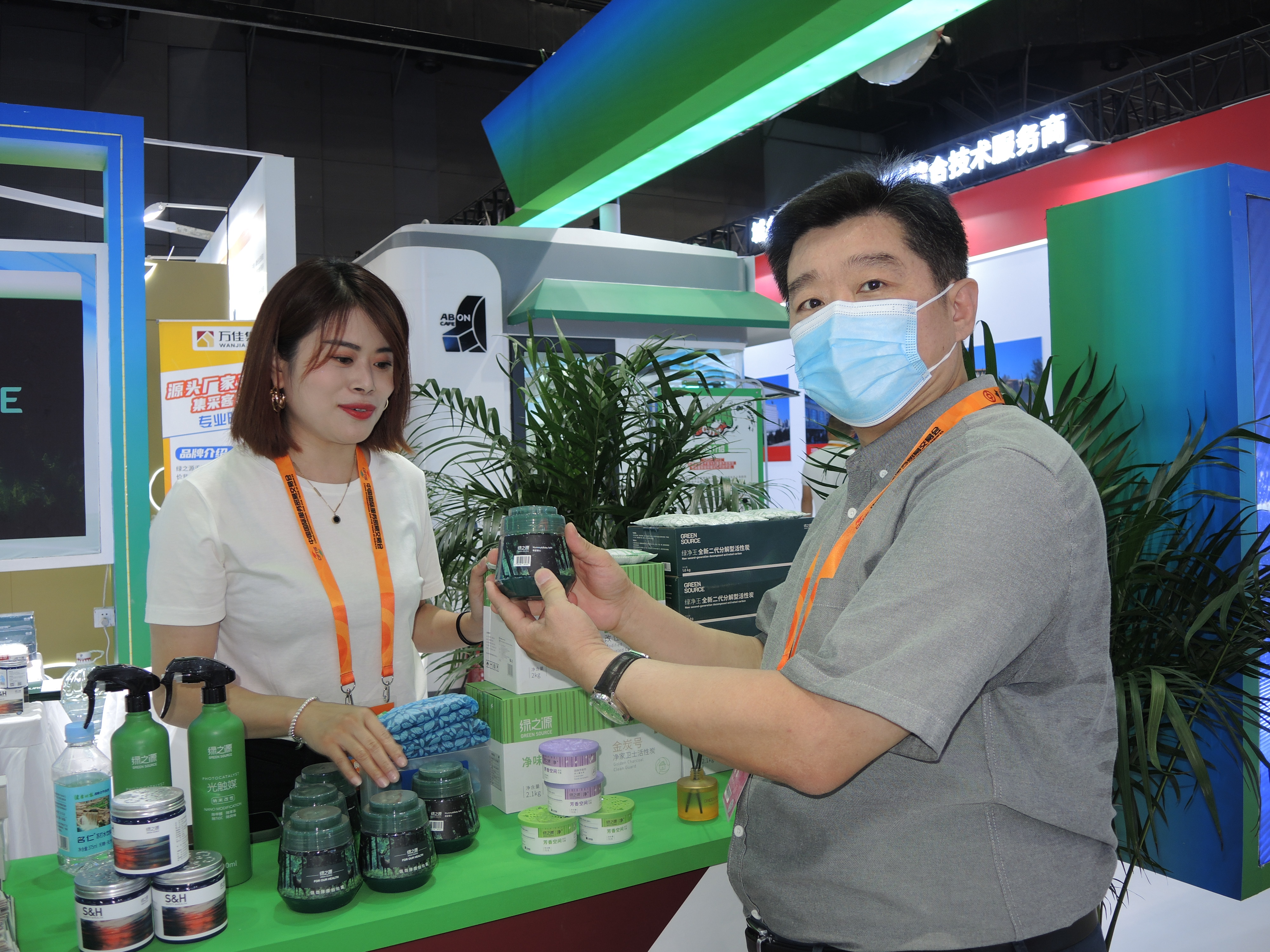圖片4：綠之源重點展示「綠色、低碳、智慧」新技術.JPG
