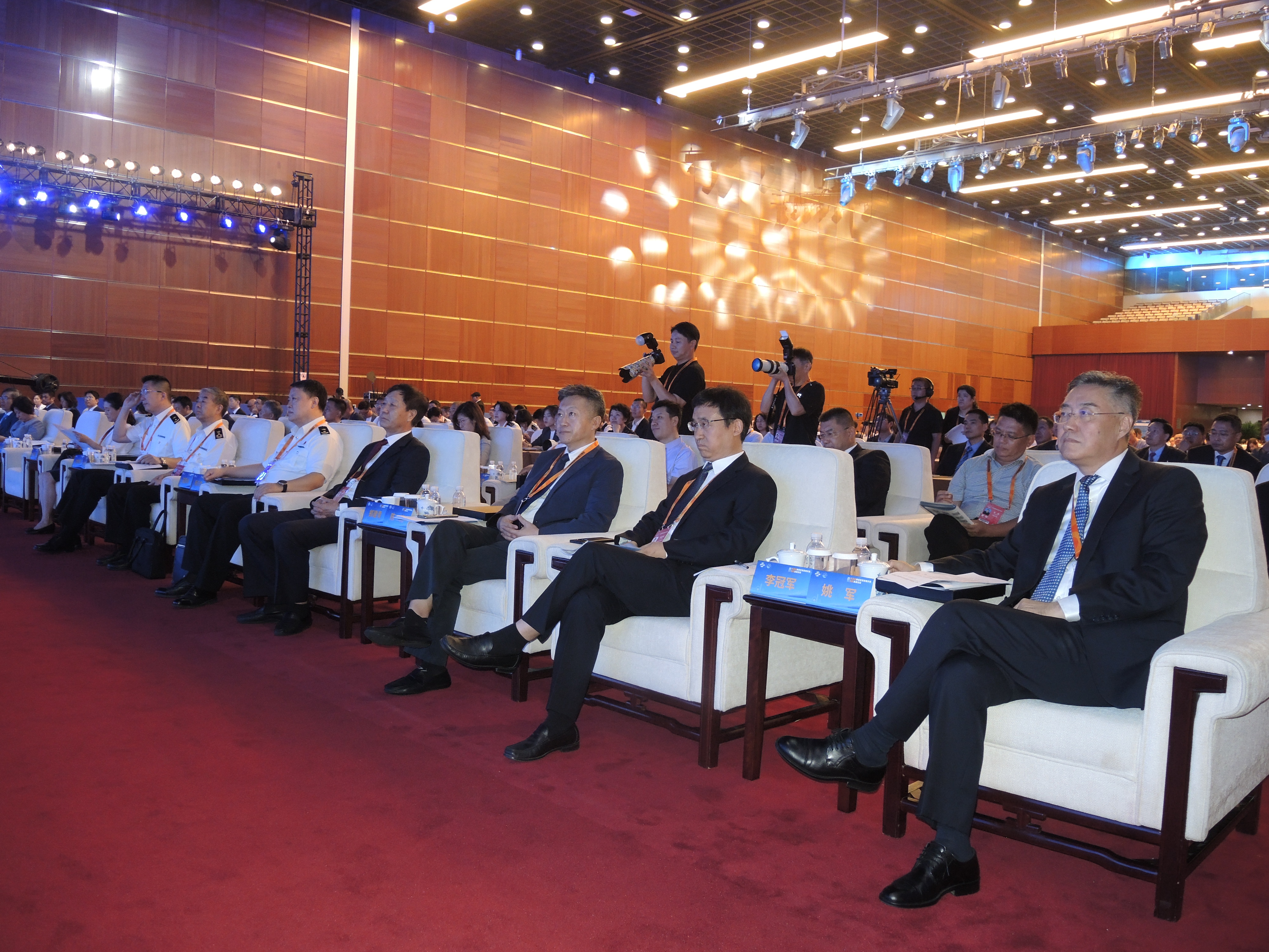 圖片3：京津冀三地相關政府部門、口岸運營主體、企業、商協會、專家學者500余人參加論壇.JPG