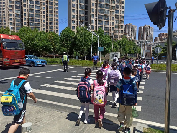 1.安徽巢湖經開區:全力站好「護學崗」 織密「護學網」.jpg