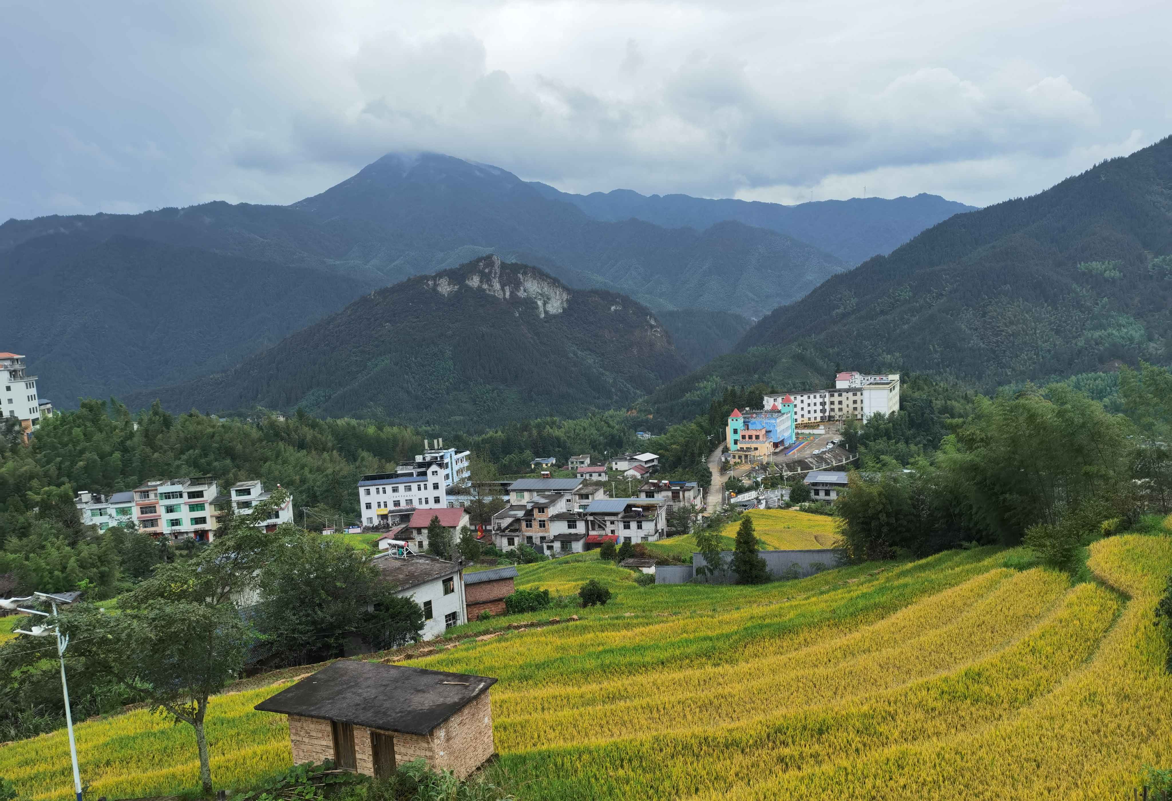 图2 石屋村美丽乡村(1).jpg