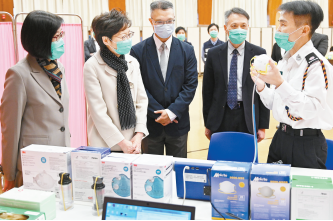林鄭探訪醫療輔助隊