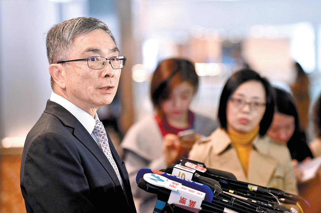 劉怡翔預警經濟急劇轉差 強調香港金融體系穩健監管成熟