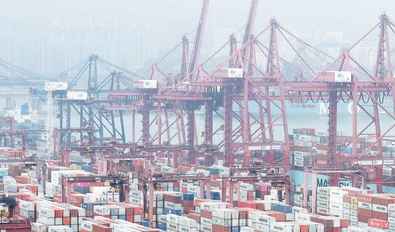 3月出入口按年分別跌5.8%和11.1% 本港外貿短期仍受壓