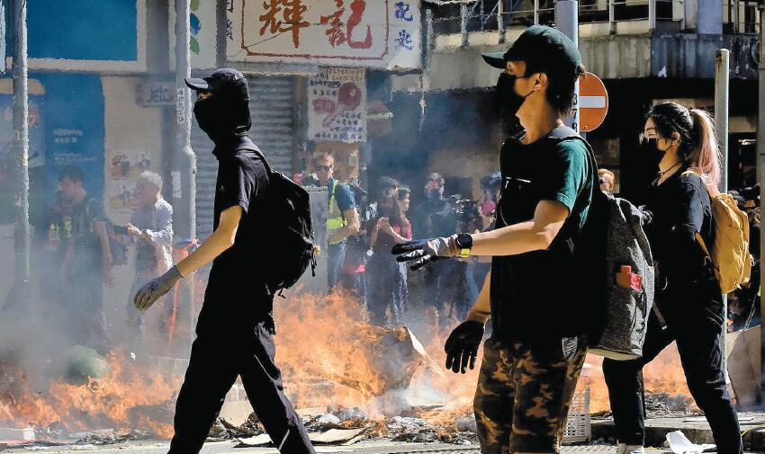 官媒長文回顧修例風波之二：當青年被綁上暴力戰車