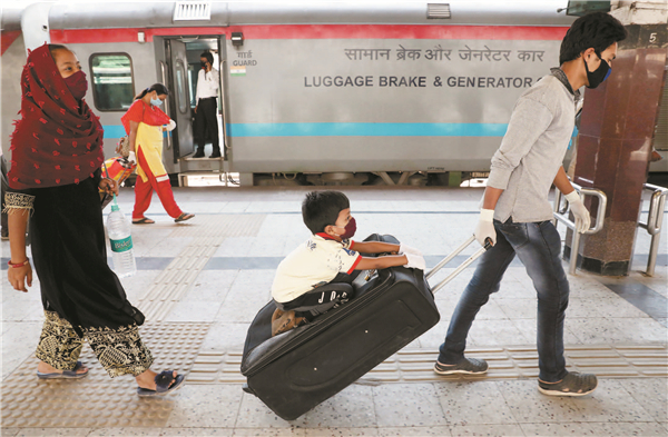 疫情致貧窮人口增逾3400萬 　聯國料全球GDP縮3.2%