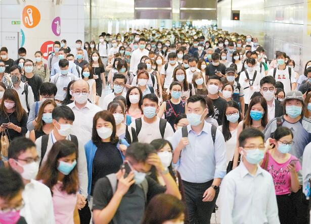 林鄭公布五新措應對嚴峻疫情