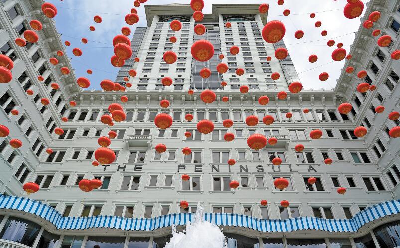 大酒店半年蝕12億