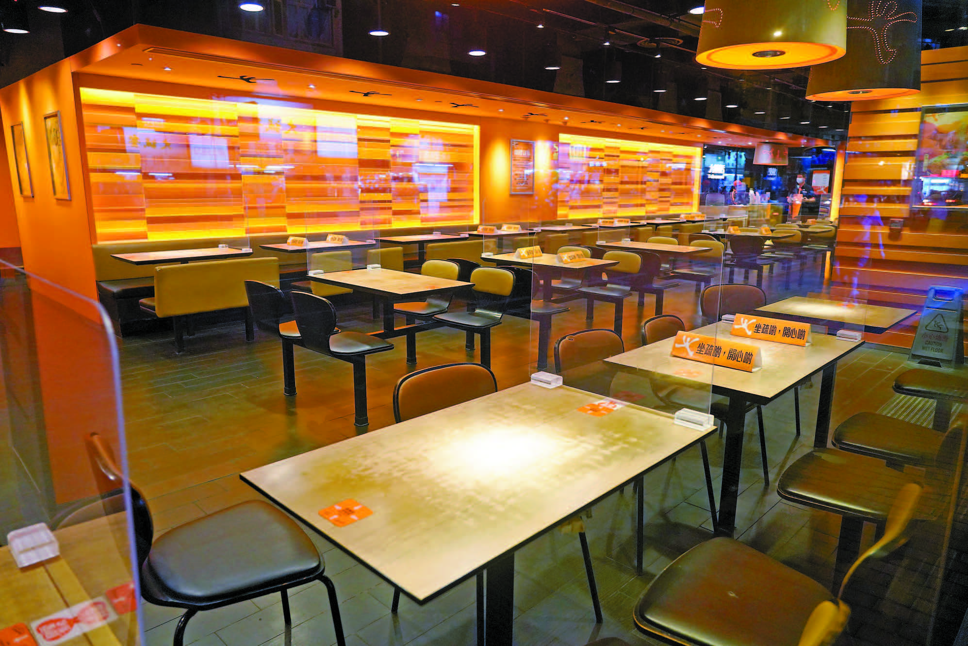 疫情重創經濟 僱員倍增痛感  各界籲速推抗疫基金3.0