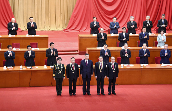 全國抗擊新冠肺炎疫情表彰大會舉行 以國之名致敬英雄
