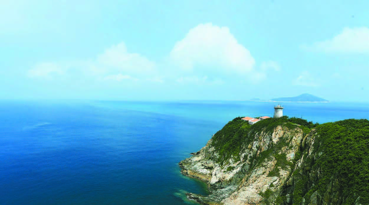 覽壯闊海岸 賞嶙峋怪石