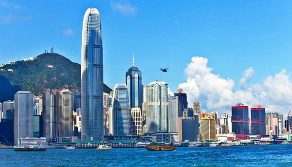 港PMI重上擴張水平 新波疫情打擊企業信心威脅經濟復蘇