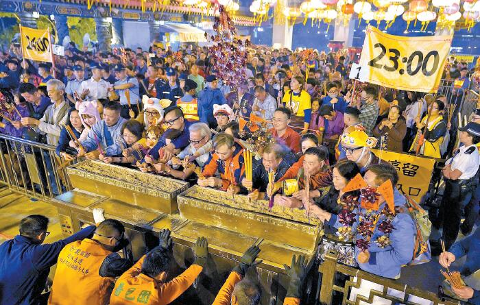 年三十晚封園 近百年首次 黃大仙祠取消民眾上頭炷香