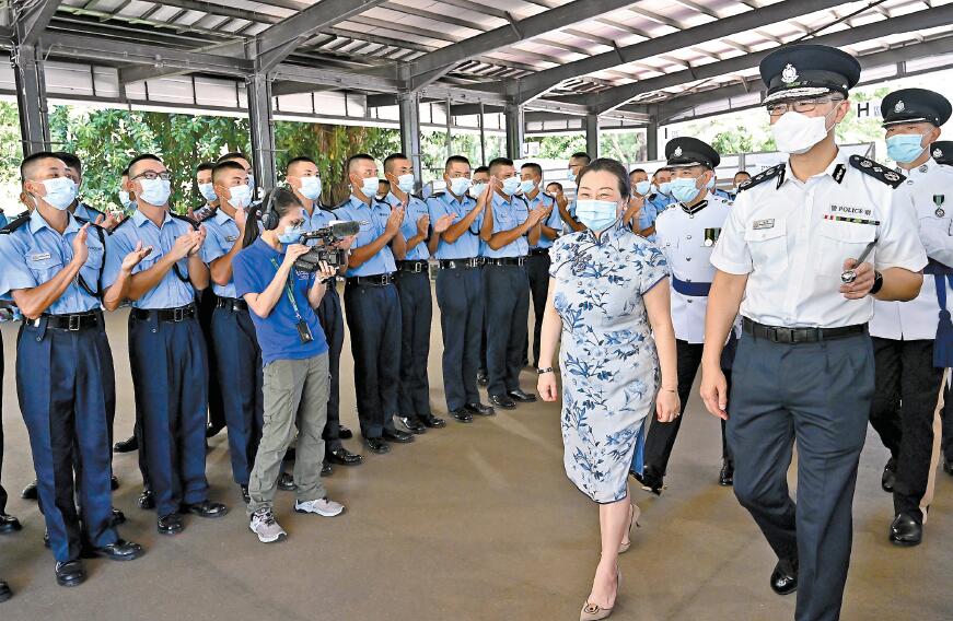 警察學院結業禮首用中式步操 一哥：決不放過違法者