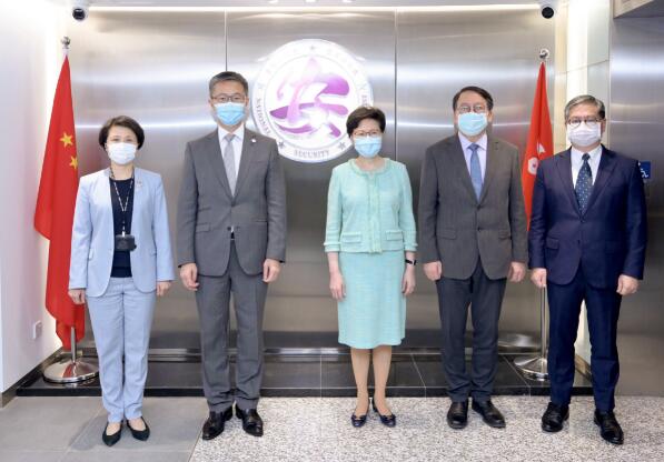 特首到訪國安公署視察國安處