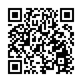 極限運動員以回收膠樽直立板環遊港島 支持香港可持續發展