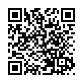 有片丨十號風球下 市民外出 雨傘被吹散架