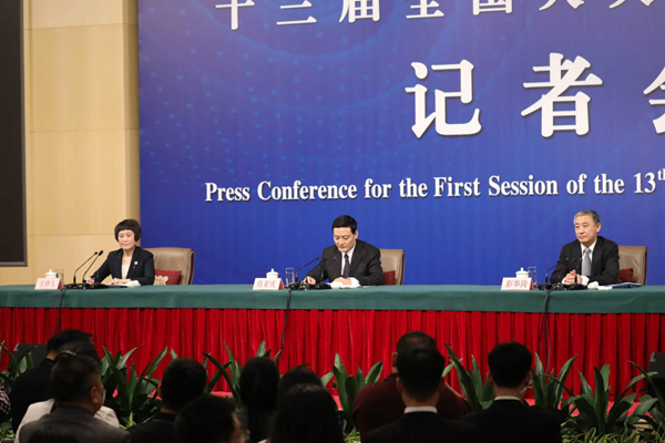 国资委就“国有企业改革发展”答记者问