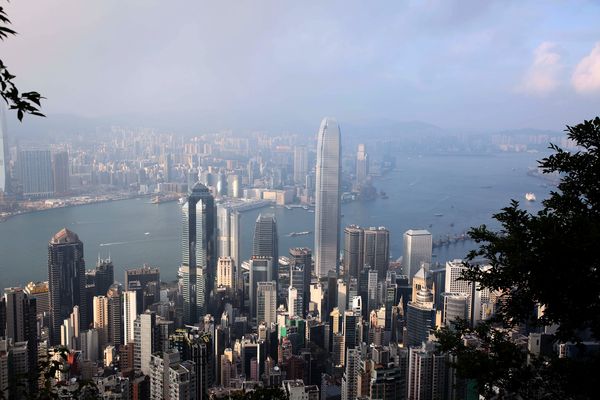 為什麼說一年來香港形勢出現積極變化?