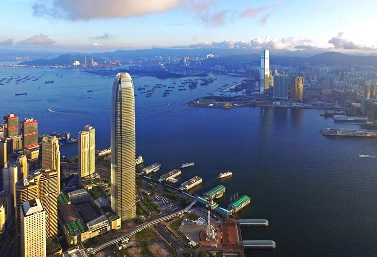 港須隨改革開放再轉型