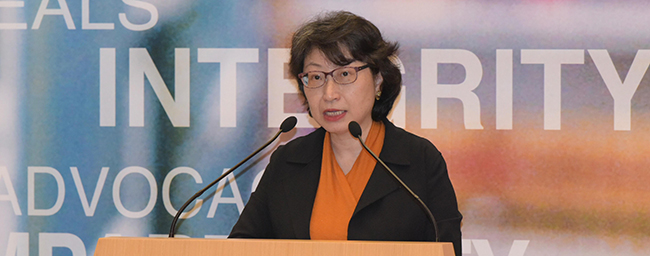 律政司司長鄭若驊為商報撰文談港專業服務 善用一國兩制服務國家