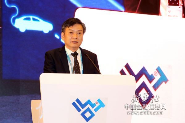 陈锡伦:车联网对支撑汽车产业升级转型具有重要意义