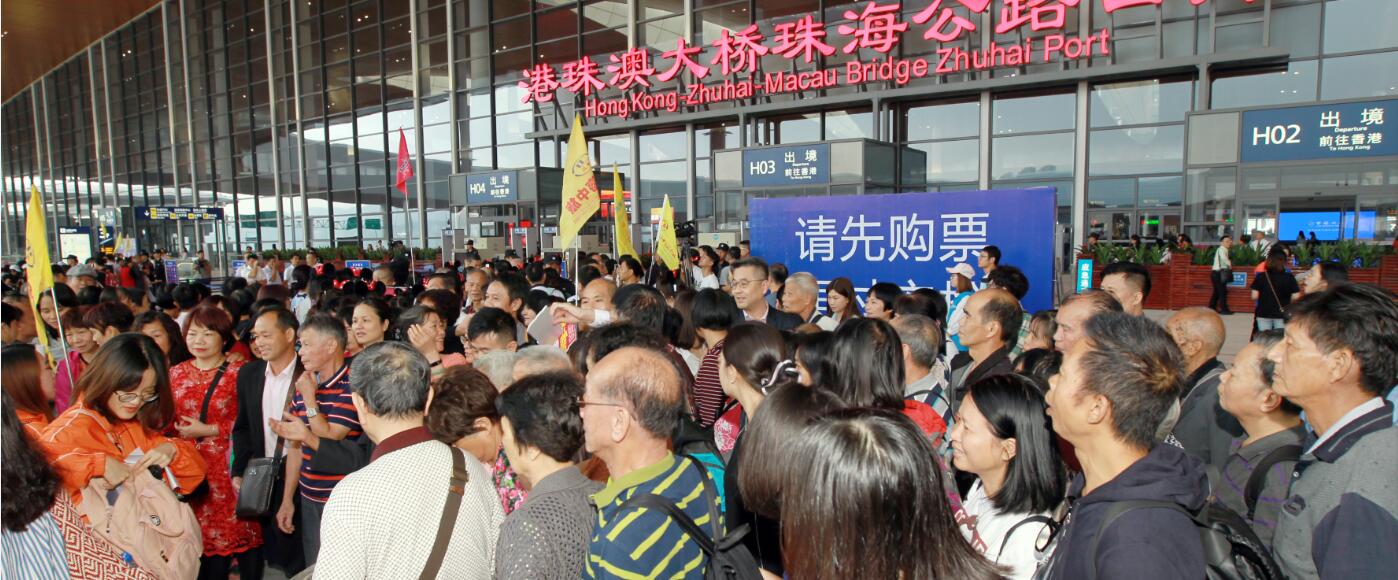 港珠澳大橋今正式開通搭客