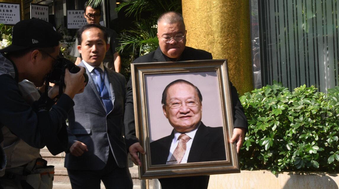 金庸化輕煙 落座寶蓮寺