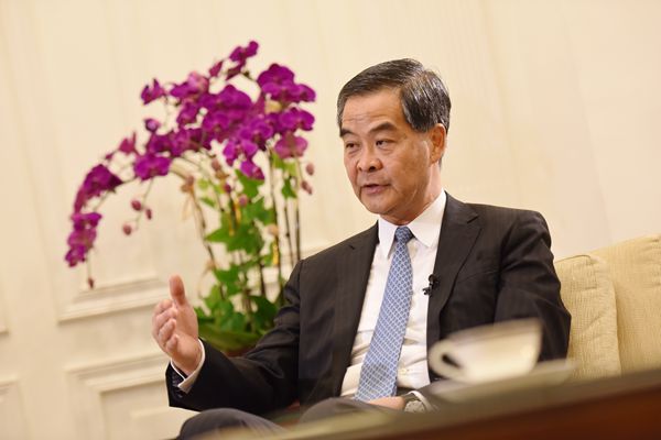 梁振英：參與改革開放 見證40年巨變