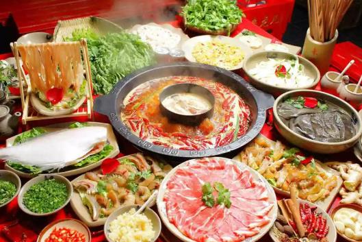 火锅配葡萄酒:冬天也阻挡不了过火热的人生